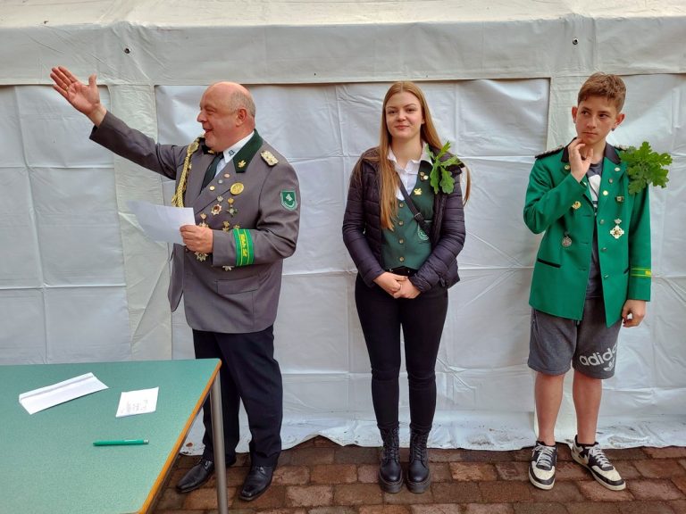 Friederike Faßhauer ist Königin 2025 – Ben Bormann neuer Kinderkönig